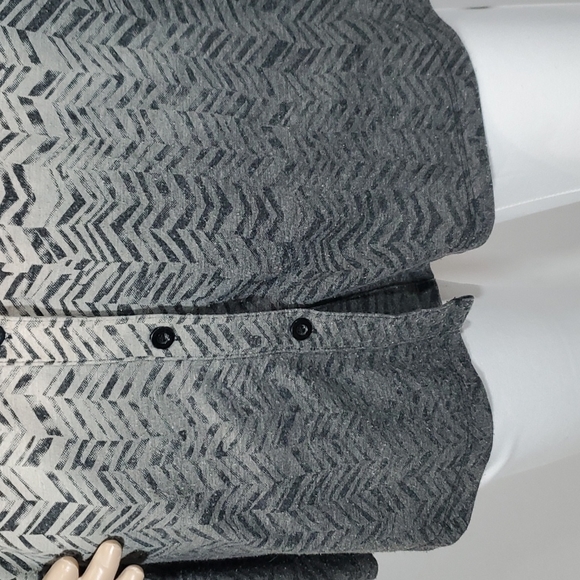 Shirt - Picture 6 of 8